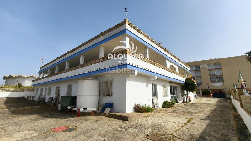 Foto aeff3864-e12e-4c2e-8ca3-be34ac79b2e5. Edifici a Golf - Torre Almenara Almonte