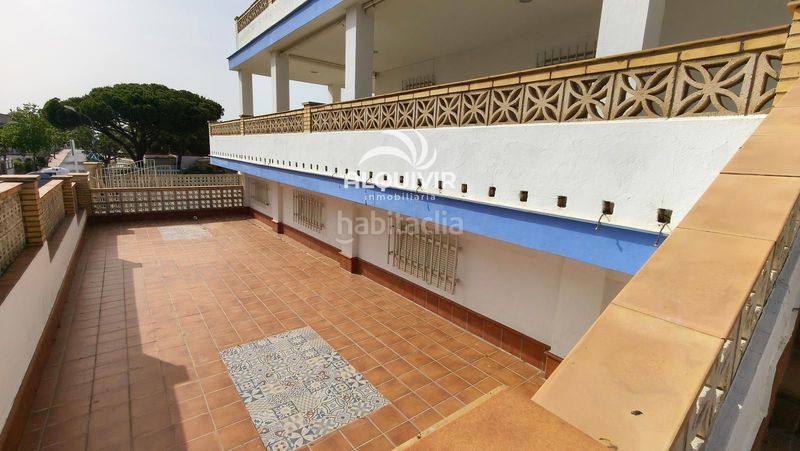 Foto f7329a9c-57d0-48c0-913a-3a97f7c3c7b9. Edifici a Golf - Torre Almenara Almonte