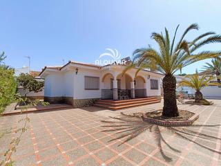Xalet a Golf - Torre Almenara. Precioso chalet  venta en matalascañas en parcela de 593m cuadra