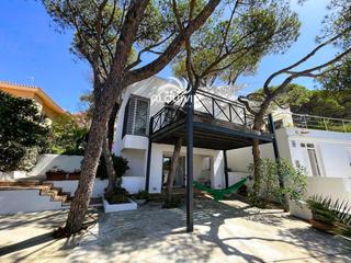 Xalet  Herman cortes. Precioso chalet independiente con vistas al mar y acceso directo