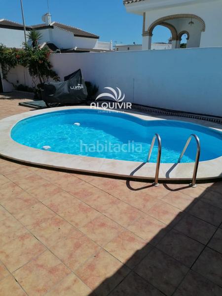 Foto 5c2e6e39-b8bc-4b7f-933f-98d0ae0e3132. Chalet mit parking pool in Centro - Torre de la Higuera Almonte
