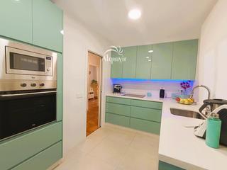 Casa aparellada  Sector r. Chalet en perfecto estado con 4 dormitorios, piscina privada. li