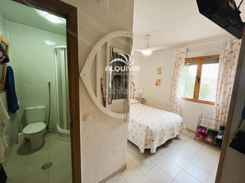 Foto a300813c-1e13-4a1d-86ce-0518279bf63e. Casa aparellada amb aparcament a Centro - Torre de la Higuera Almonte