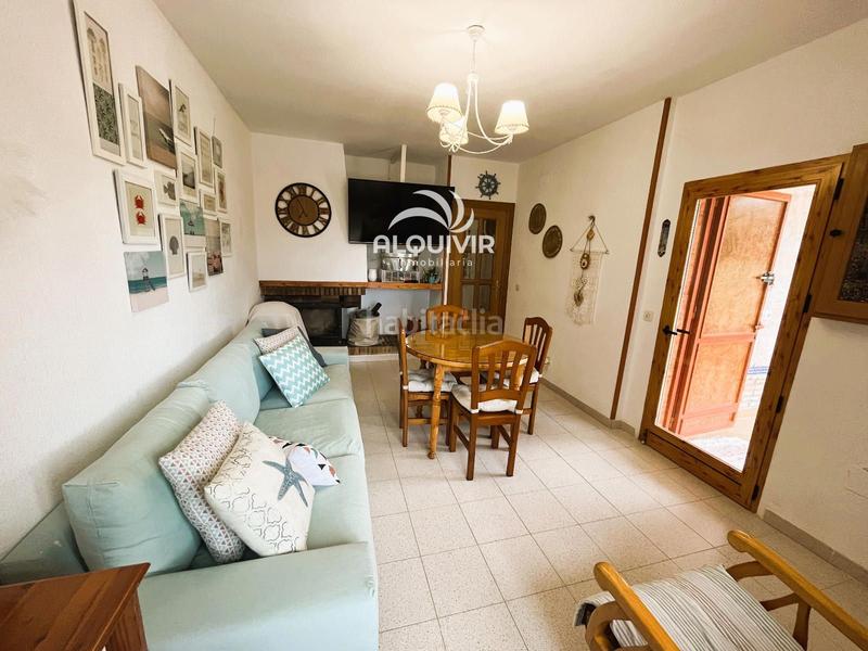 Foto a823805f-3845-424a-8e29-66aa0a6cf7a5. Casa aparellada amb aparcament a Centro - Torre de la Higuera Almonte
