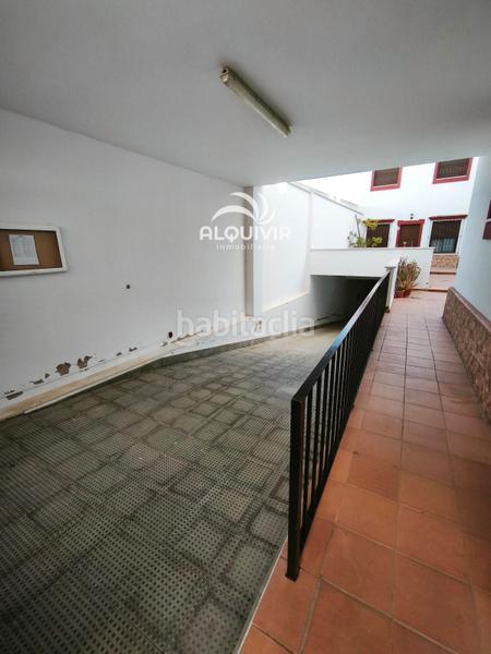 Foto 08edb3cb-8603-46e3-a39d-5f8f6e3204bc. Casa adossada amb aparcament a Almonte Almonte