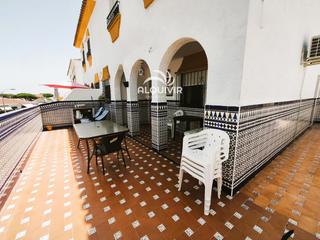Casa adossada  Sector s. Adosado en perfectas condiciones con aparcamiento y piscina comu