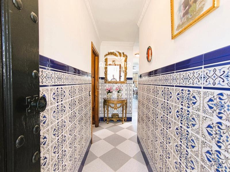 Foto ea442f31-3d48-4df2-9c8d-71d6bb288354. Casa adossada amb aparcament a Coto Almonte