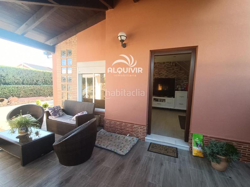 Foto 10f04e75-0947-43e4-a664-098723c8b484. Casa aparellada amb aparcament piscina a Centro - Torre de la Higuera Almonte