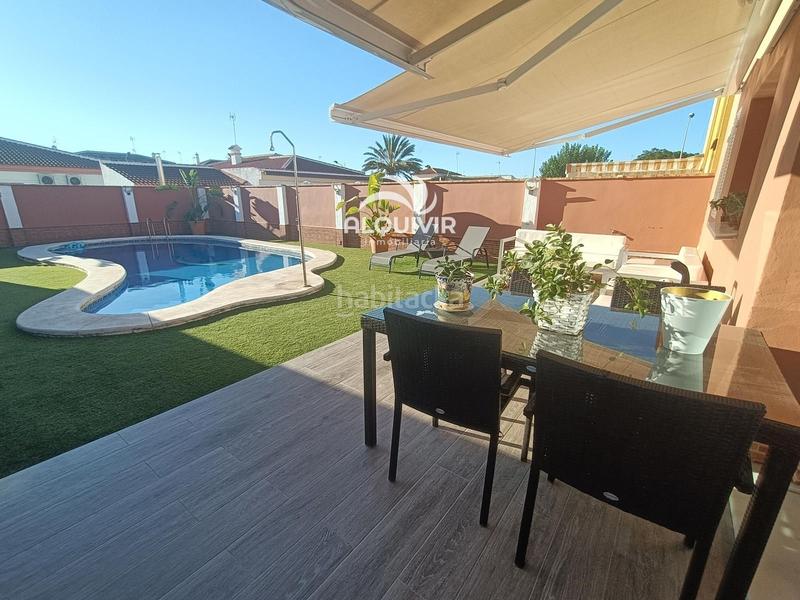 Foto 144d1107-899f-43fc-b4b9-f3418518355b. Casa aparellada amb aparcament piscina a Centro - Torre de la Higuera Almonte