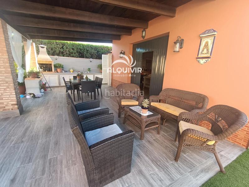 Foto 9a445c7e-9b4a-40f2-b777-571e9080c823. Casa aparellada amb aparcament piscina a Centro - Torre de la Higuera Almonte