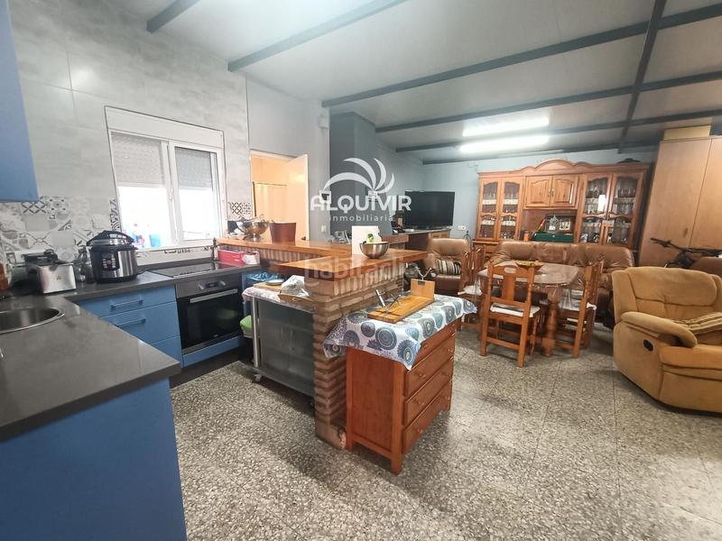 Foto abef57d1-fad3-4ac6-aaa6-e59e58c5a691. Casa aparellada amb aparcament piscina a Centro - Torre de la Higuera Almonte