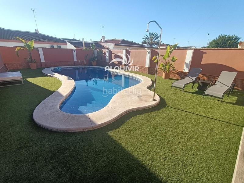 Foto bc5cef35-2408-444a-8321-52f4c2957d25. Casa aparellada amb aparcament piscina a Centro - Torre de la Higuera Almonte