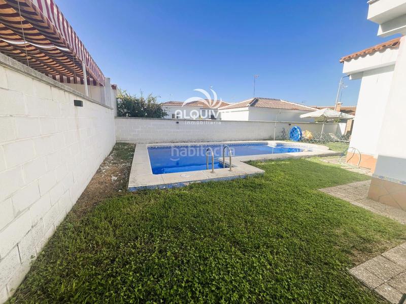 Foto ca4acafa-5d07-4aa1-aaaf-86b7ad5713cc. Chalet con parcheggio piscina in Centro - Torre de la Higuera Almonte