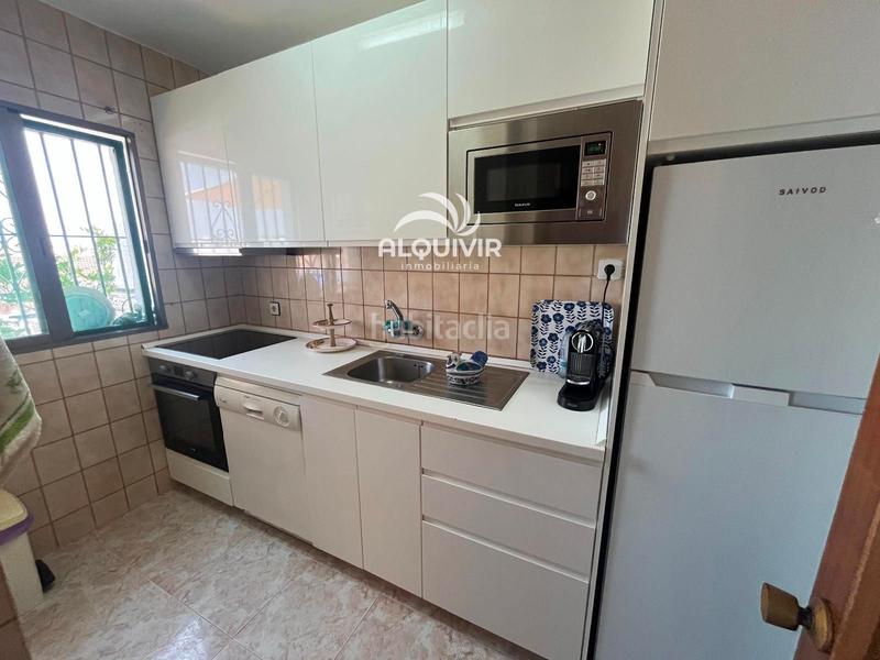 Foto 047f6fc8-05a7-4c97-8413-826fe63fa05b. Casa adosada chalet adosado, en venta en matalascañas. en urbanización privada con piscina comunitaria, zona Caño Guerrero. en Almonte