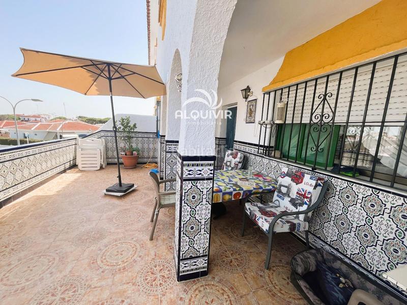 Foto 985645a0-38ab-495b-bf51-aab060dd84d4. Casa adosada chalet adosado, en venta en matalascañas. en urbanización privada con piscina comunitaria, zona Caño Guerrero. en Almonte