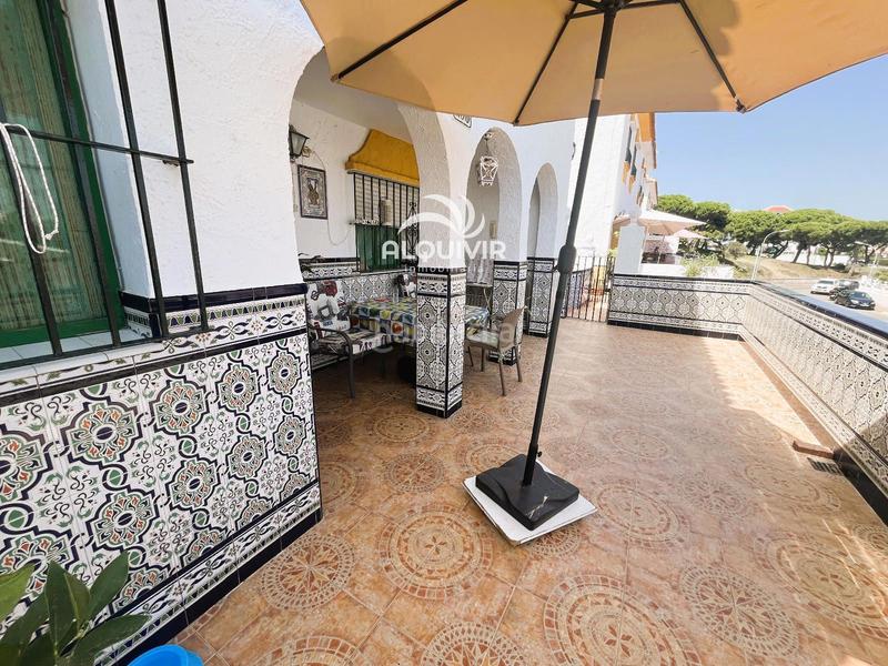 Foto b5c9fc88-055e-482d-a400-2fac29d9c6ff. Casa adosada chalet adosado, en venta en matalascañas. en urbanización privada con piscina comunitaria, zona Caño Guerrero. en Almonte