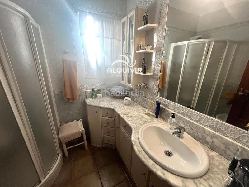 Foto 54092a21-2b47-4596-8850-304388ef6cca. Casa aparellada amb aparcament a Centro - Torre de la Higuera Almonte