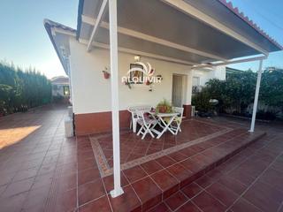 Doppelhaus  Sector i. Chalet en una planta en zona centro de matalascañas