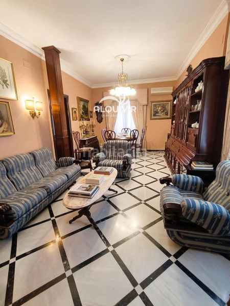 Foto 3664fade-9511-4ad0-ac0b-a9c6592dd4a9. Edificio in Arenal - Museo Sevilla