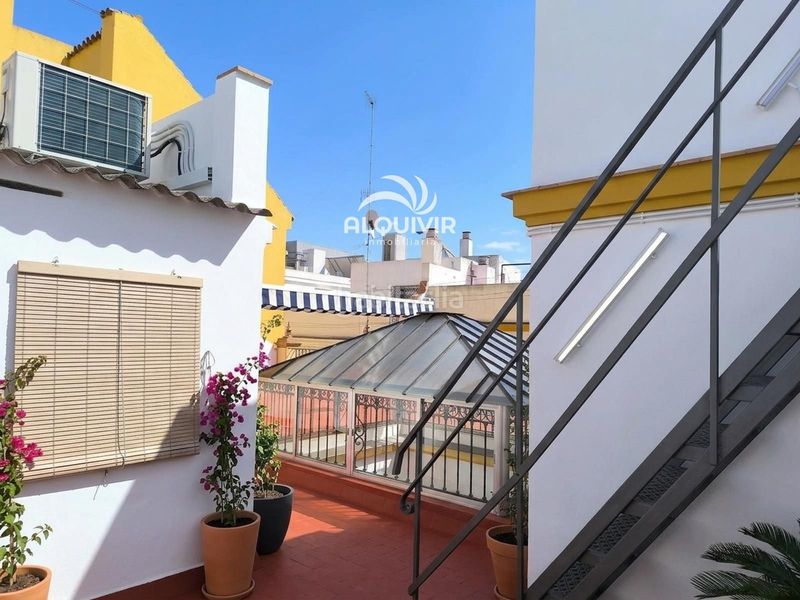 Foto 456616e2-2615-49e8-940a-a398064184d5. Edificio in Arenal - Museo Sevilla