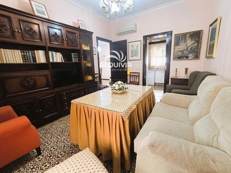 Foto f6815257-0ab3-4a83-b1e1-434e733210f9. Edificio in Arenal - Museo Sevilla