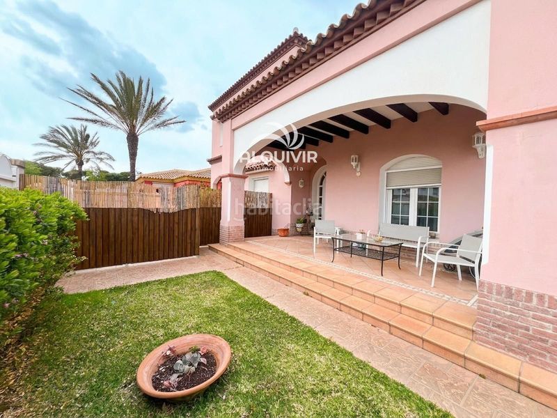 Foto a749a54a-4b2d-409d-9b5a-838100497688. Casa aparellada amb aparcament a Golf - Torre Almenara Almonte