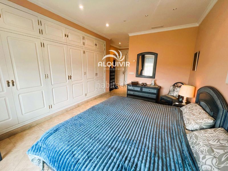 Foto e4935857-15ac-43c5-a9d5-3d230abb50f8. Casa aparellada amb aparcament a Golf - Torre Almenara Almonte