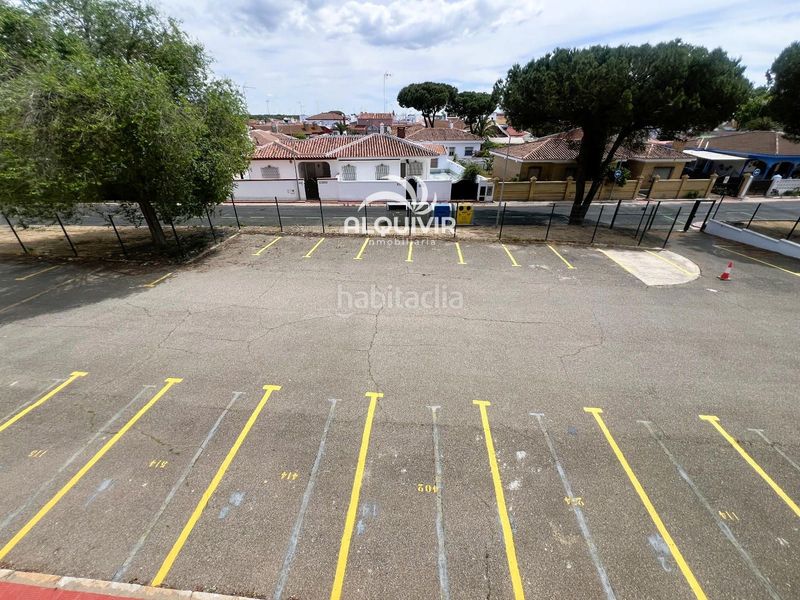 Foto ad1959ef-136d-491e-96e0-cfd299fe2865. Pis amb aparcament piscina a Centro - Torre de la Higuera Almonte