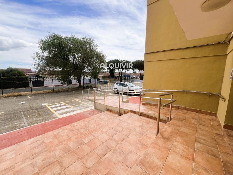 Foto f27c66e8-b80f-45e3-899b-2c4d5b9ec19b. Pis amb aparcament piscina a Centro - Torre de la Higuera Almonte