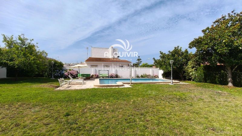 Foto 2f2a1bd7-6dc5-4656-a043-f968df53e371. Xalet amb aparcament piscina a Centro - Torre de la Higuera Almonte