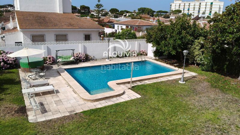 Foto c4c9af56-2b5f-4372-b111-d364d05565a4. Xalet amb aparcament piscina a Centro - Torre de la Higuera Almonte