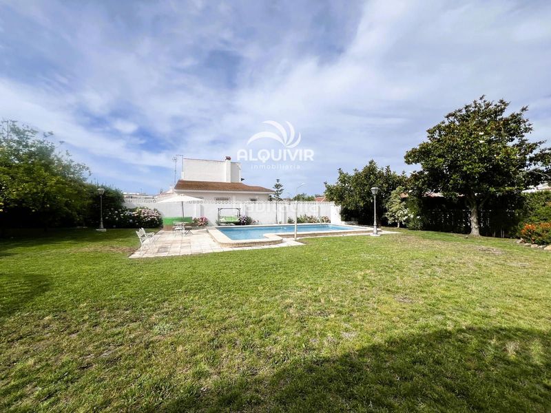 Foto d7699000-d31d-4e0c-9fea-fbdfcc0689fc. Xalet amb aparcament piscina a Centro - Torre de la Higuera Almonte