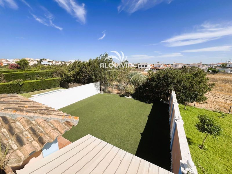 Foto 5416c0c0-f2ed-4848-9bf1-3ebe291fe6e8. Casa pareada magnifica casa en venta, en matalascañas. urbanización privada, villas de golf en Almonte
