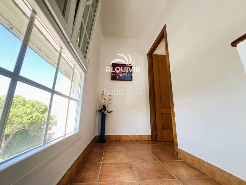 Foto a03ae9dd-5106-4f9d-a0af-d8725c80af99. Casa pareada magnifica casa en venta, en matalascañas. urbanización privada, villas de golf en Almonte