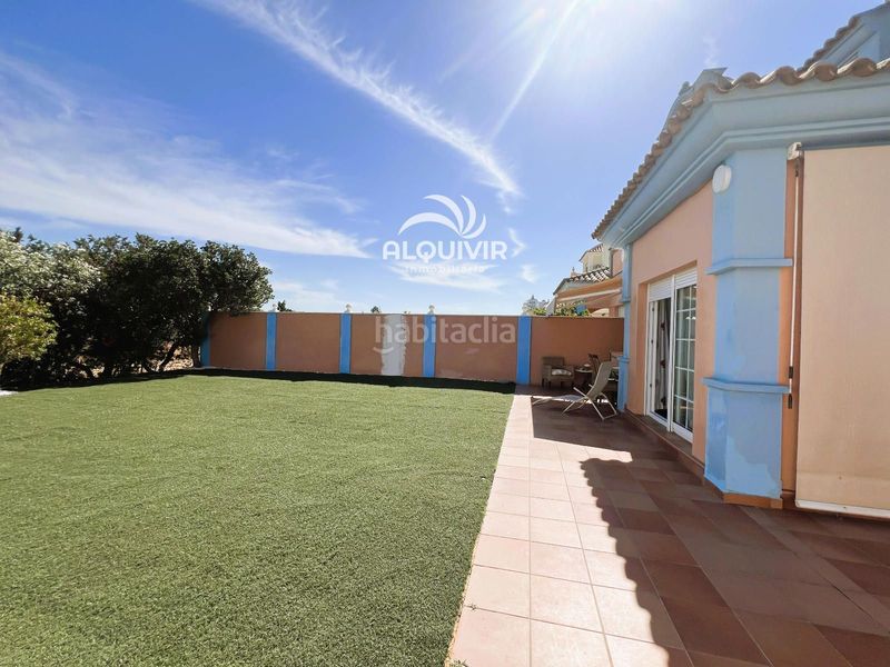 Foto b37ccccb-2d69-4e87-9d7f-60fda7815cde. Casa pareada magnifica casa en venta, en matalascañas. urbanización privada, villas de golf en Almonte