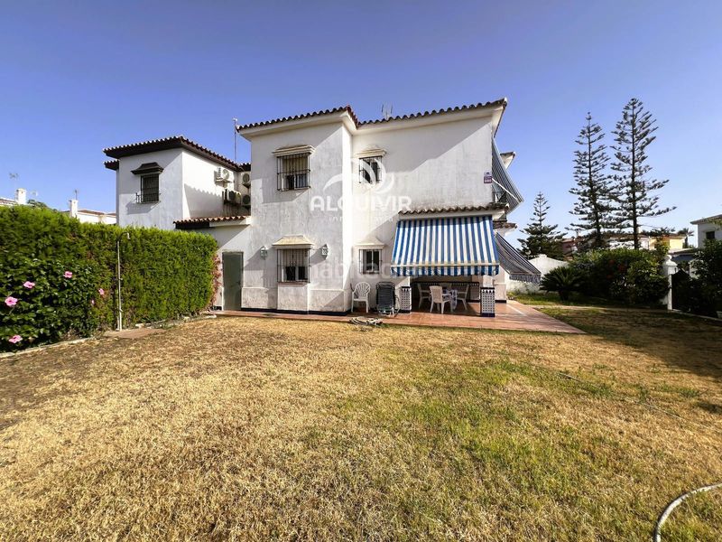 Foto 29991d90-8b69-4a5b-8ea8-3e32fffbc624. Casa aparellada amb aparcament a Golf - Torre Almenara Almonte