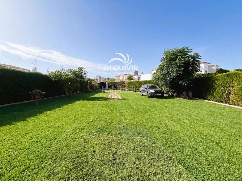 Foto 3ac69302-0f76-4ac3-adcb-e0d183a2acd3. Casa aparellada amb aparcament a Golf - Torre Almenara Almonte