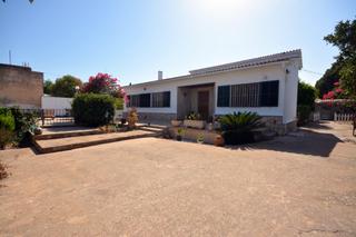 House in Son Sardina. Chalet en son sardina
