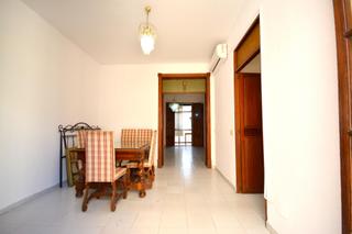 Flat in Marquès de Fontsanta. Se vende amplio piso de 121m2 en el corazón de la ciudad.