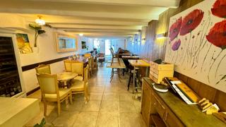 Rent Business premise in Sant Jaume. Local con terraza en la rambla  ideal brunch, comidas y copas