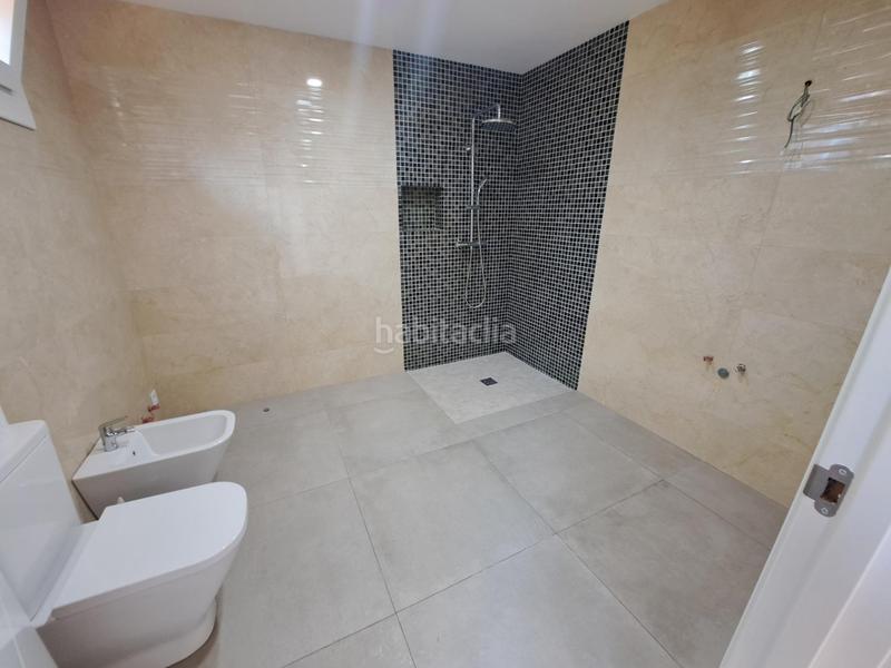Foto 5c754eeb-5d45-4a23-a81a-cee5b585e6d0. Chalet villa unifamiliar con piscina nueva construccion en Llucmajor