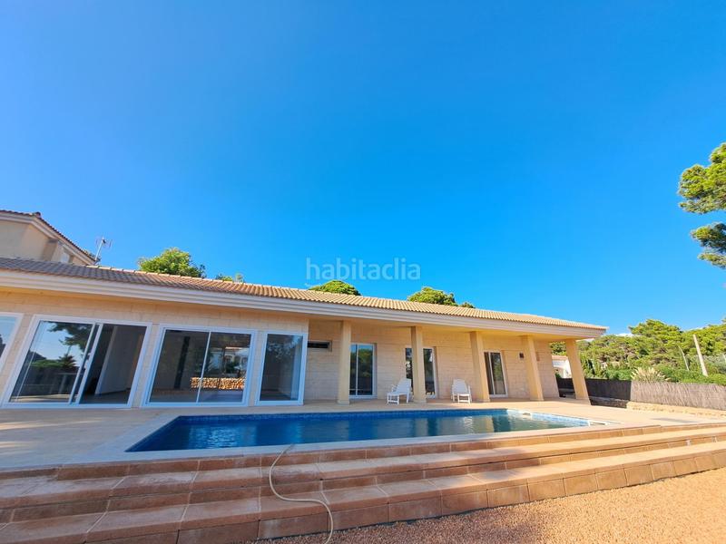 Foto 77fd2e41-eed8-40ce-bacc-92e696222cae. Chalet villa unifamiliar con piscina nueva construccion en Llucmajor