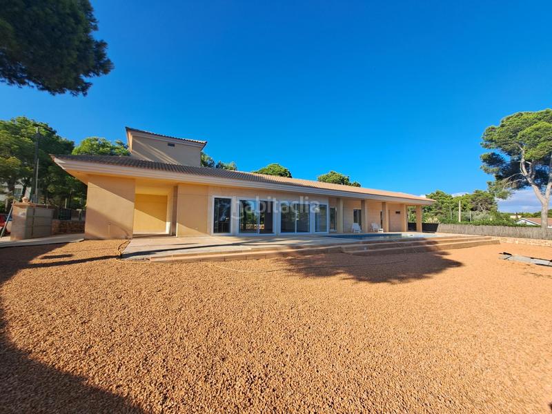 Foto b56a5145-dd68-4c9c-a455-12e2c3527d91. Chalet villa unifamiliar con piscina nueva construccion en Llucmajor