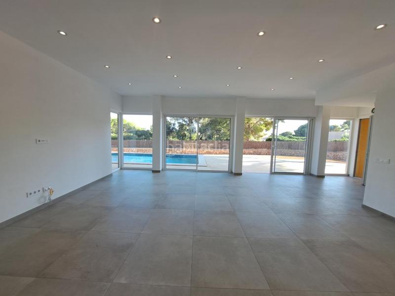 Foto bea0c609-d8c4-400f-8a33-adc89de87802. Chalet villa unifamiliar con piscina nueva construccion en Llucmajor