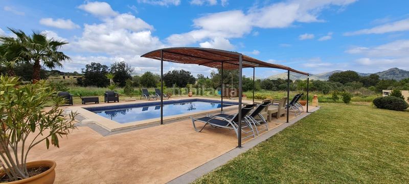 Foto ad537e91-2b67-47ef-baf0-117d5cb9bfc3. Casa adossada amb aparcament a Artà poble Artà