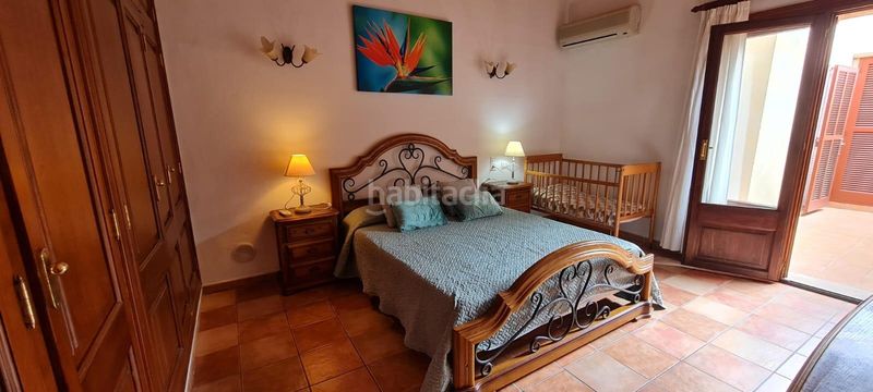 Foto e264bbd8-0280-4a4b-bd5a-ead7de8e9b22. Casa adossada amb aparcament a Artà poble Artà