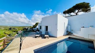 Casa adossada a Cala en Porter. Exclusiva propiedad  con piscina particular y espectaculares vis