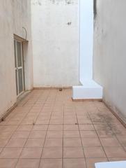 Local commercial à S´Illot-Cala Morlanda. Local comercial con terraza y parking en sillot 101cp1264