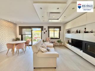 Maison jumelée à Santa Ponça. Encantador chalet pareado dúplex con jardín privado, a pocos min