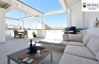 Attique à Plaça de Toros. Ático de lujo con terraza privada y diseño contemporáneo en plaz